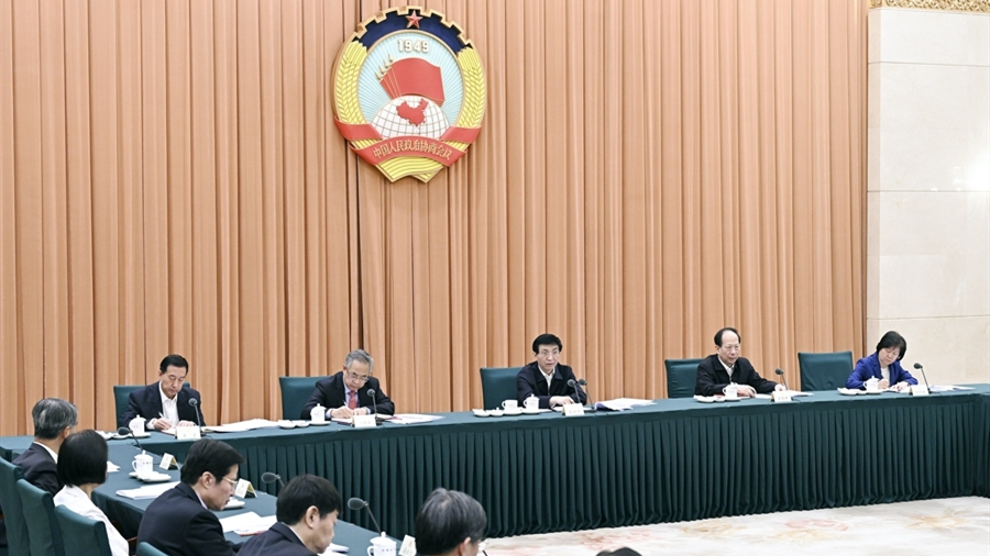 王沪宁主持召开政协第十四届全国委员会第一次主席会议 决定3...