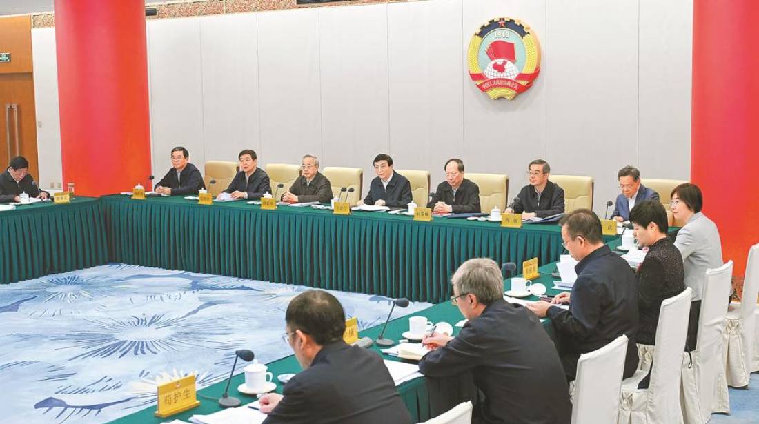全国政协召开远程协商会 围绕“加强和创新边境地区基层社会治理”协商议政 王沪宁主持