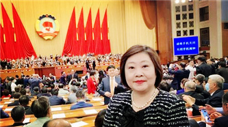 “穆桂英”挂帅——全国政协委员黄绮的多角色多平台故事