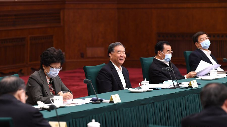 全国政协召开双周协商座谈会 围绕“推动民族地区多渠道就业”协商议政 汪洋主持
