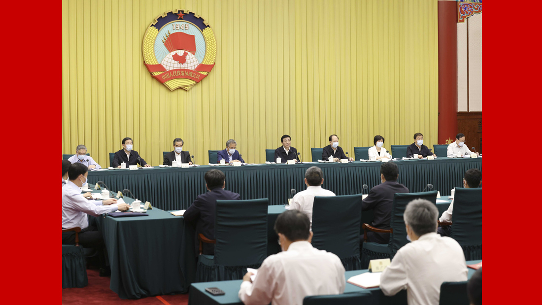 全国政协召开双周协商座谈会 围绕“加强各民族交往交流交融历史阐释和宣传教育”协商议政 王沪宁主持