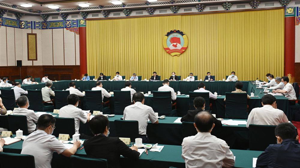 全国政协召开双周协商座谈会 围绕“加快社会适老化改造”协商议政 王沪宁主持