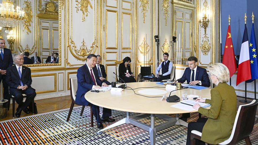 习近平同法国总统马克龙、欧盟委员会主席冯德莱恩举行<br>中法欧领导人三方会晤
