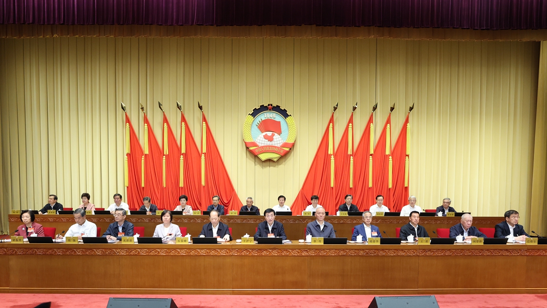 传达学习贯彻中共二十届三中全会精神 全国政协十四届常委会第八次会议开幕<br> 王沪宁主持 蔡奇作报告