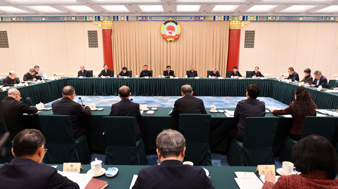 全国政协召开双周协商座谈会 围绕巩固和完善农村基本经营制度协商议政 王沪宁主持