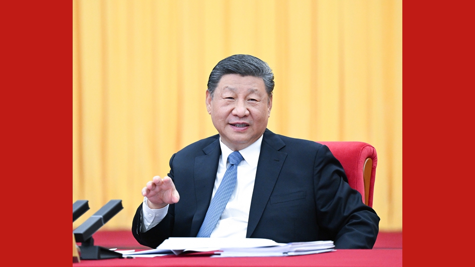 习近平看望参加政协会议的民盟民进教育界委员
