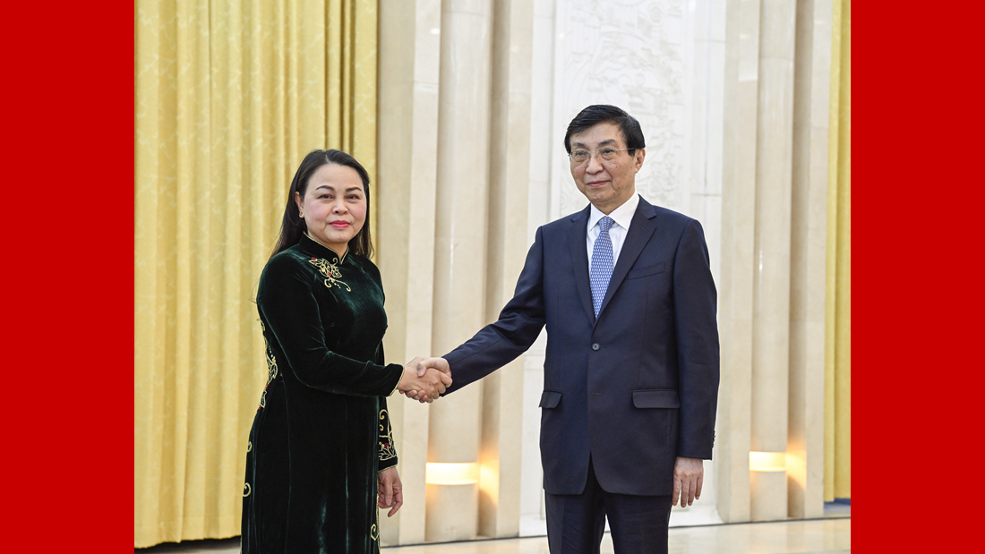 王沪宁会见越共中央委员、越南祖国阵线中央副主席兼秘书长阮氏秋荷