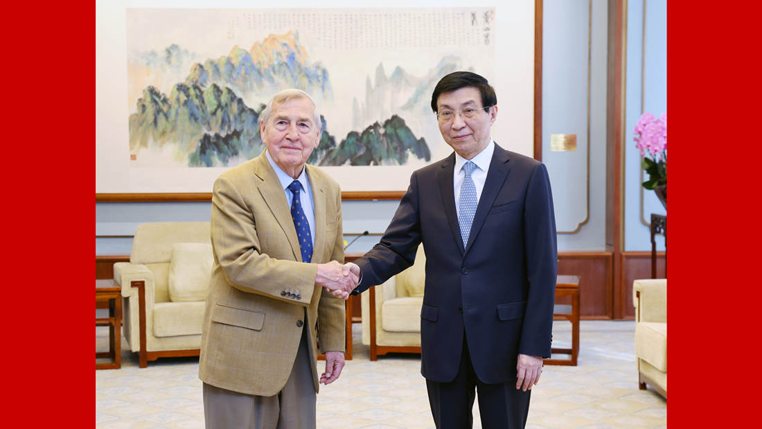 王沪宁会见美国哈佛大学教授艾利森