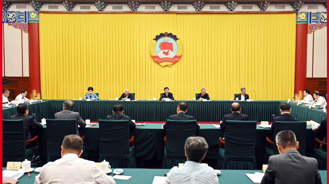 全国政协召开双周协商座谈会 围绕推进粤港澳大湾区高质量协同发展协商议政 王沪宁主持
