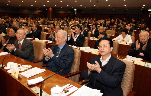 3月14日，政协第十届全国委员会常务委员会第十七次会议在北京举行。 新华社记者鞠鹏摄