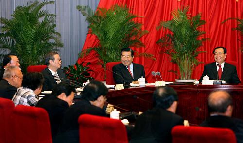 5月21日,政协第十一届全国委员会第十五次主席会议在北京召开。中共中央政治局常委、全国政协主席贾庆林主持会议并讲话。新华社记者 姚大伟 摄