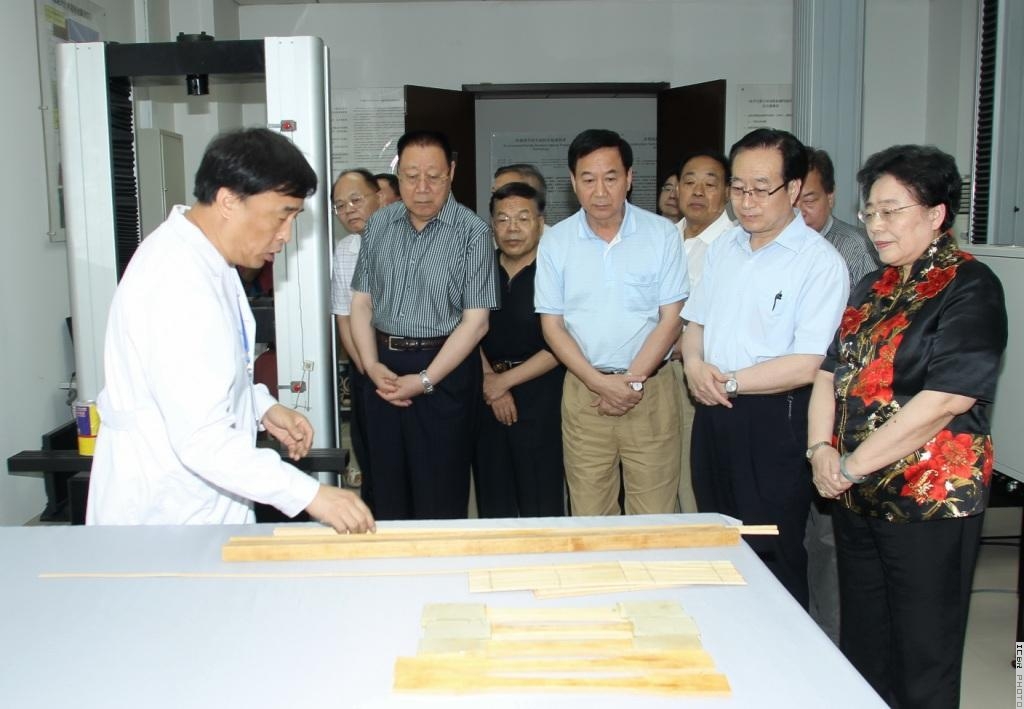 胡超人口资源环境_全国政协人口资源环境委员会副主任委员 王玉庆