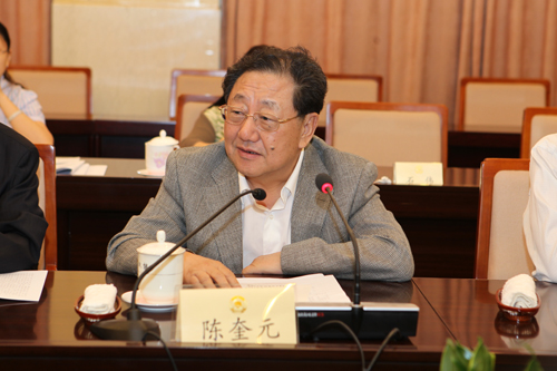 全国政协副主席陈奎元出席会议并讲话。 桂五九 摄