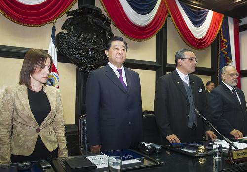 12月4日，全国政协主席贾庆林在圣何塞出席哥斯达黎加立法大会全会并发表演讲。新华社记者 李学仁 摄
