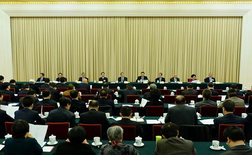 3月2日，全国政协十二届一次会议主席团第一次会议在北京人民大会堂举行。新华社记者 李学仁 摄