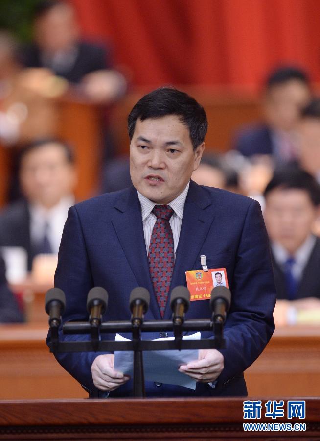 3月7日，全国政协十二届一次会议在北京人民大会堂举行第二次全体会议。这是钱克明委员作《进一步完善中国特色现代化农业政策支持体系》的发言。新华社记者 王晔 摄 